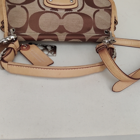 RETRO COACH Willis 70th Anniversary Limited Edition Crossbody BagRetro - Picture 8 of 16